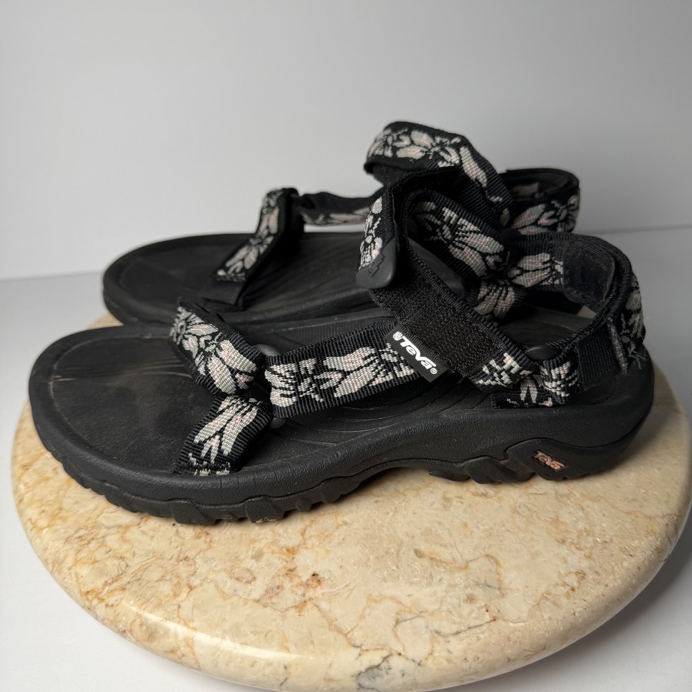 Teva Hurricane XLT Sandals 6 Black
Floral Strappy Hiking Outdoor 4176